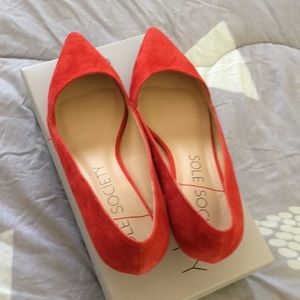 EUC Cute Sole Society kid suede orange kitten heels. Worn lightly.